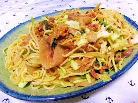 ボリューム満点！ラ王冷やし中華でスタミナサラダ麺